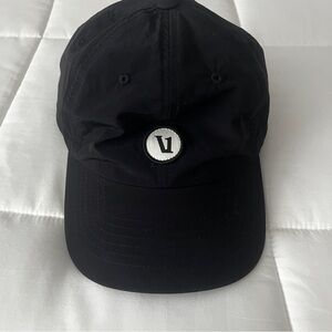 Vuori Classic Black Cap